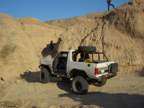 1985 Ford Bronco - Raf approaching the notch