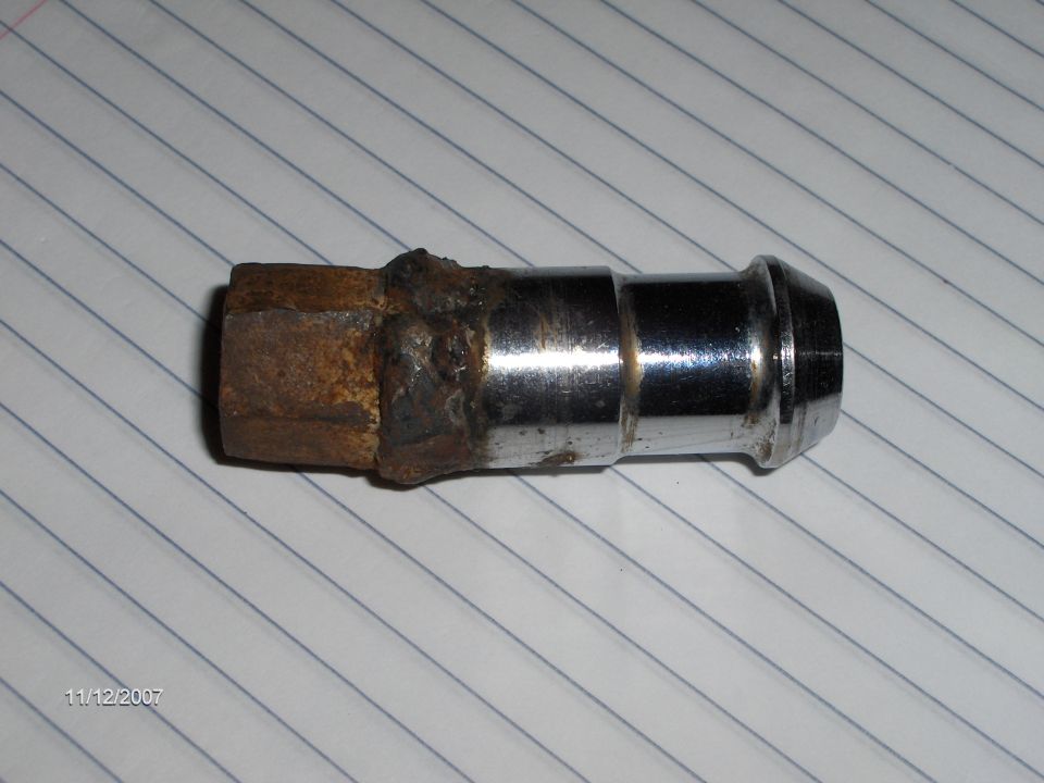 welded one regular lug to a security lug to remove it after breaking the security key