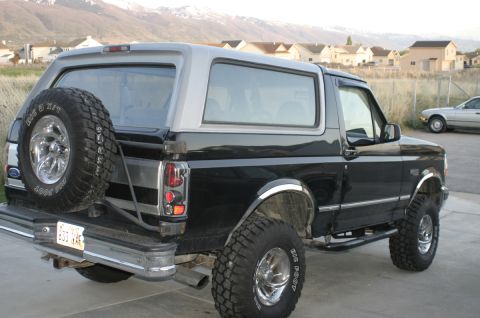 1994 Ford Bronco - 33" on finshed 4" lift
