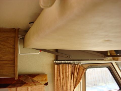 1983 Ford Bronco - here is the drivers side in the bunk lock position.