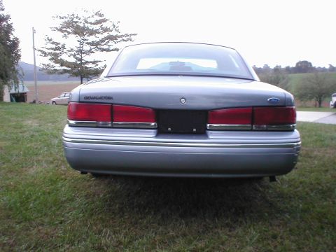 1997 Ford Crown Victoria photo