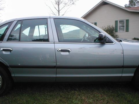 1997 Ford Crown Victoria photo