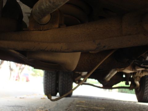 1983 Ford Bronco - here is the line hanging off the bag.