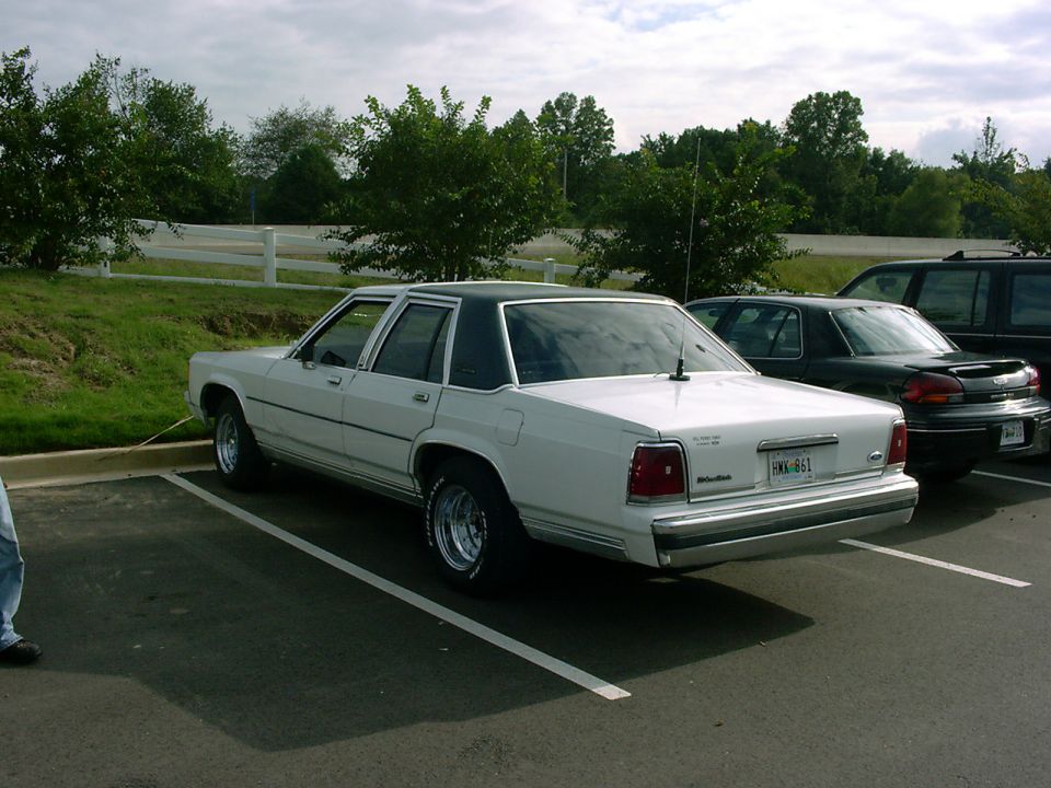 1999 Ford Crown Victoria