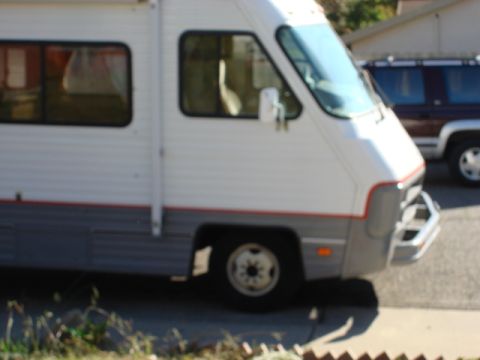 1983 Ford Bronco - Here is the pass side when done and the bags filled to 60 PSI. Homer is 4" taller in the front now. now to the drivers side Time to complet…