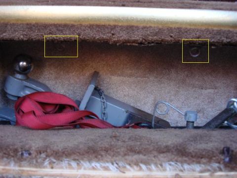 1983 Ford Bronco - you can see the other end of the latches are worn out as well. again in yellow boxes