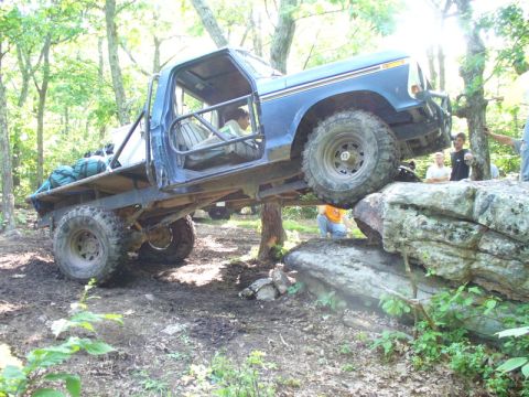1978 Ford Bronco - Grub on Kidney rock