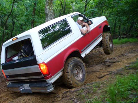 1978 Ford Bronco - Nice Bronco gettin a wheel up
