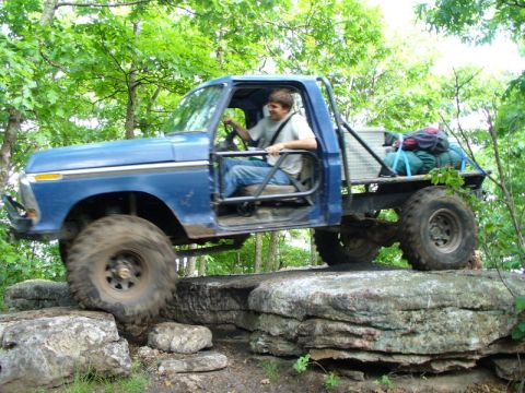 1978 Ford Bronco - Grub on Kidney rock