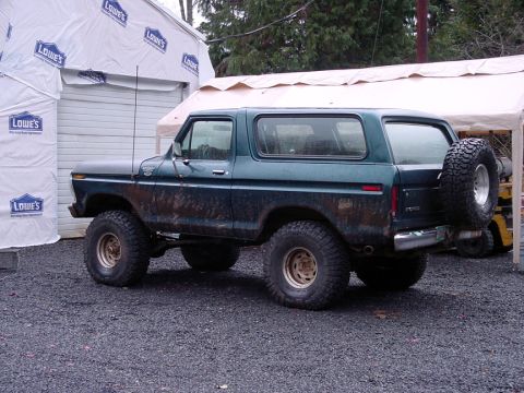 1979 Ford Bronco - This 1979 Ford Bronco is parked outside a building under construction.
