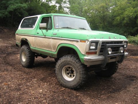 1979 Ford Bronco - This lifted Ford Bronco is equipped for off-road adventures.