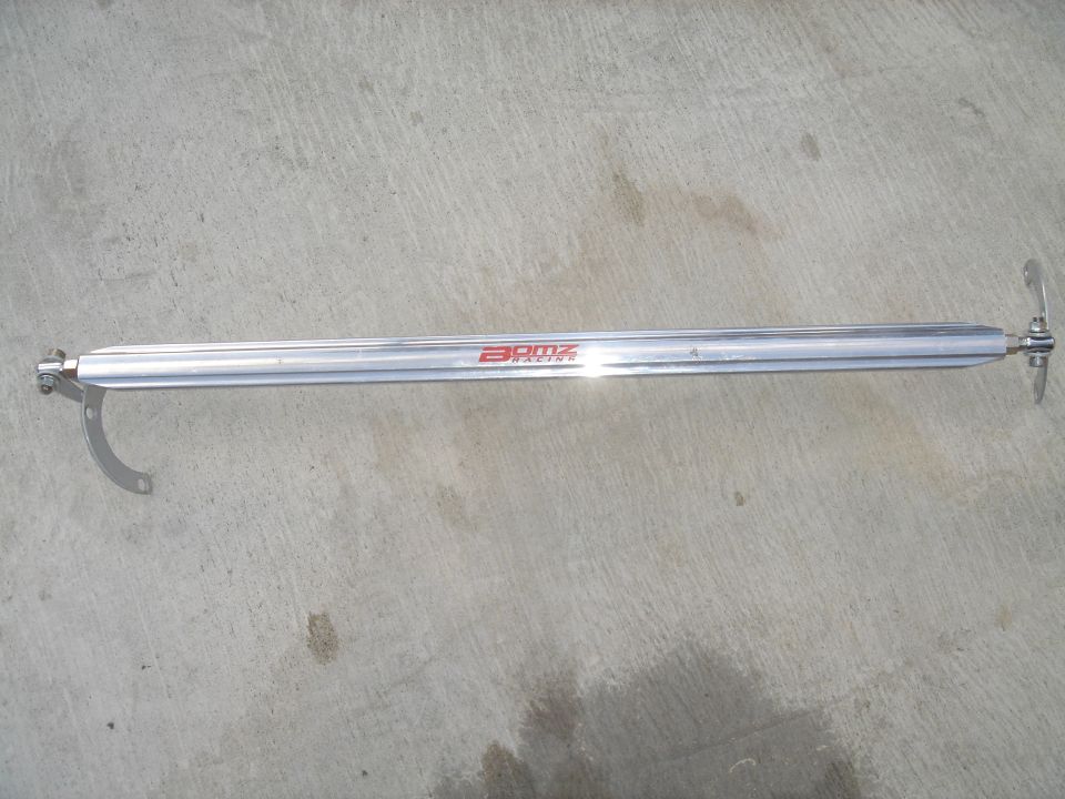 BOMZ strut bar