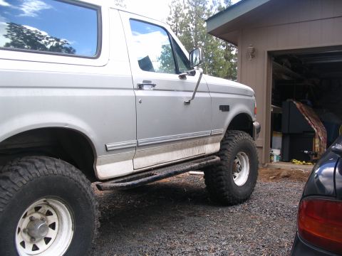 1994 Ford Bronco - good side shot