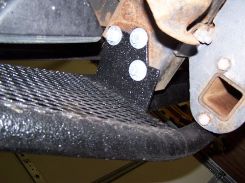 1983 Ford Bronco - 1/4 inch plate attaches it to the frame.