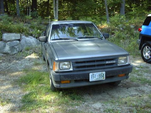 1991 Mazda B2600i photo