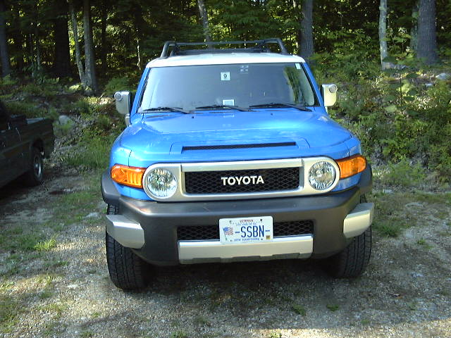 Blue Toyota FJ Cruiser front view