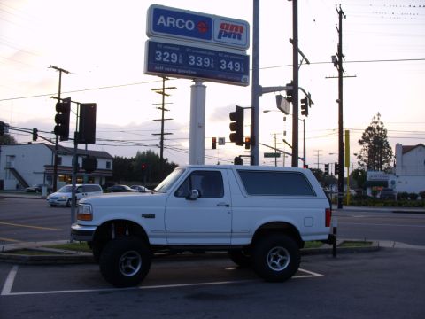 1993 Ford Bronco - Gas in California