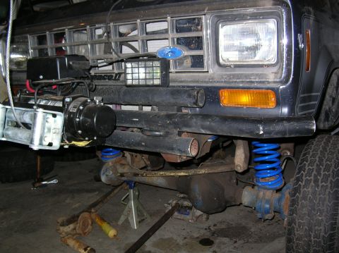 1985 Ford Bronco II - I hung the cable from the ceiling and winched the front end up and down like 40 times, the winch did great.