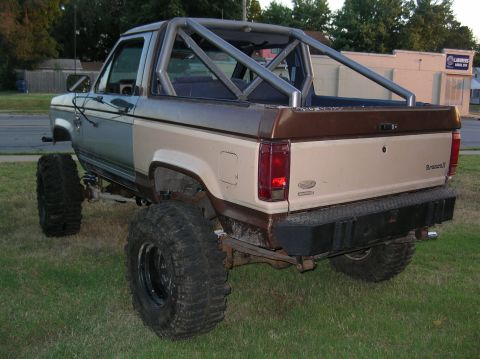 1985 Ford Bronco II - I needed to add longer shackles in rear, it squatted a bit.