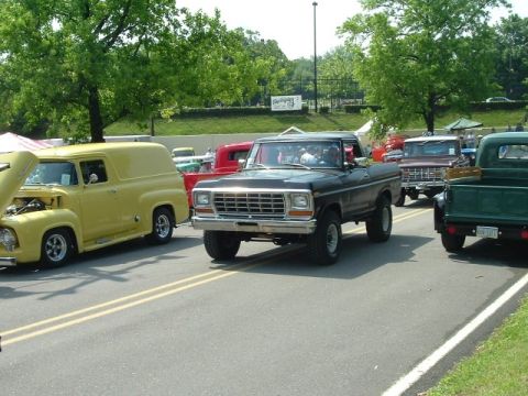 1978 Ford Bronco - F100 Supernats. Bronco parade.