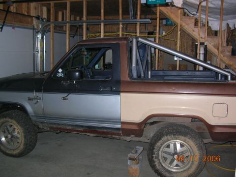1985 Ford Bronco II - after i installed the roll bar