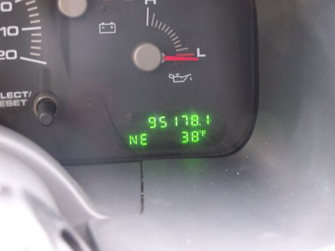 2004 Ford Expedition - The digital display on the dashboard shows the odometer reading and the outside temperature.