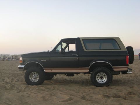 1994 Ford Bronco photo
