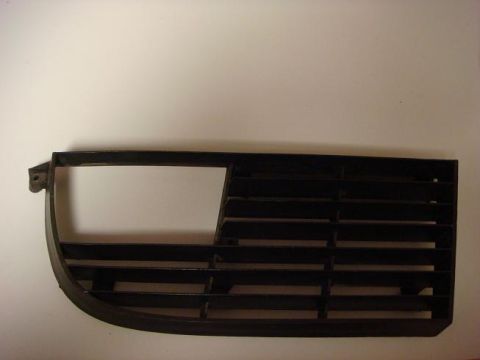 1975 Chevrolet Corvette - Plastic grille, passenger side