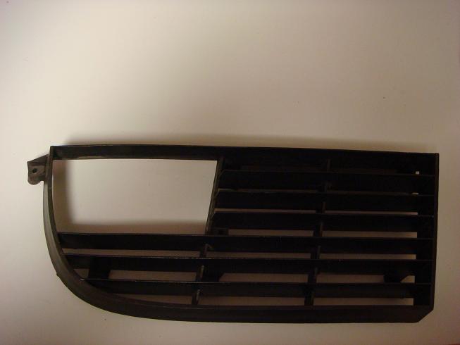 Plastic grille, passenger side