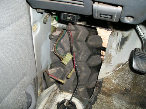 1986 Toyota Hilux - hello tire
