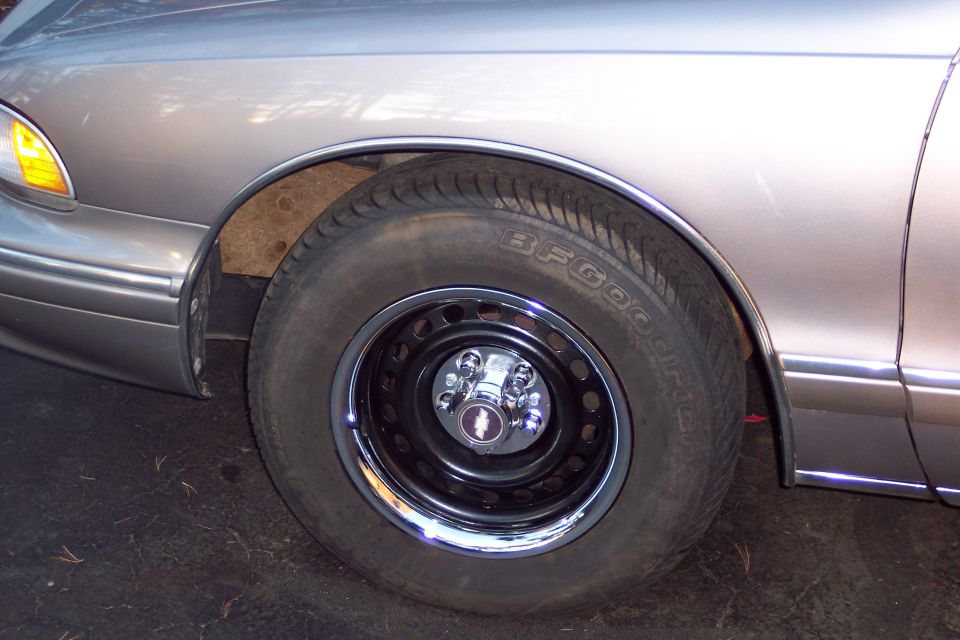 Close-up of a Chevrolet Caprice wheel and fender