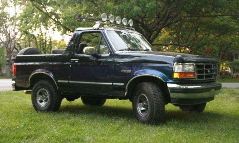 1993 Ford Bronco “Camee”