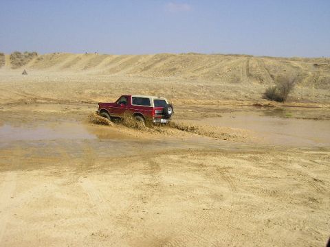 1994 Ford Bronco - Playing in a puddle