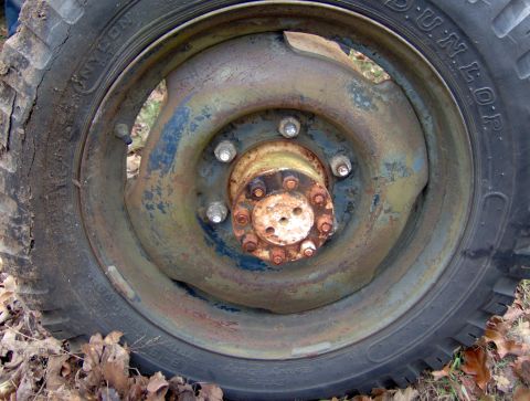 1978 Ford Bronco - 6 lug wheels, wide bolt pattern