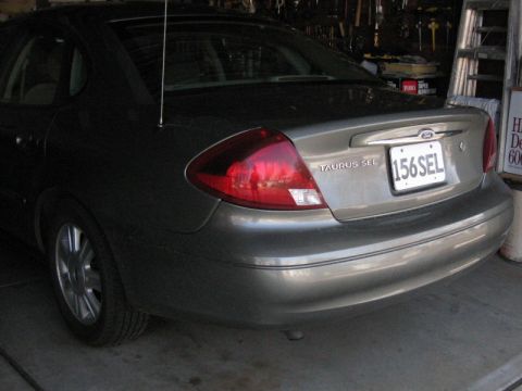 2003 Ford Taurus - Before, the lights were all red.
