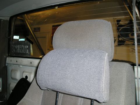 1986 Toyota Hilux - comparison