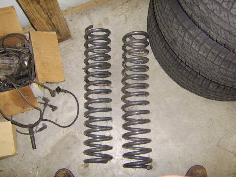 1986 Ford Ranger - 6" Super-Flex Spring's for the Ranger....I feel a helluva score on the ramp coming...