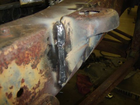 1985 Ford Ranger - Cab Mount..