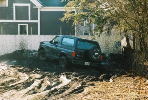 1995 Ford Bronco - backyard wheeling