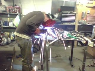 1990 Ford Bronco - and off for more welding and back on again