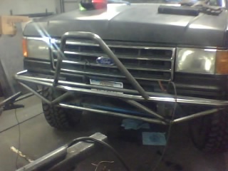 1990 Ford Bronco - first fitment with the stinger