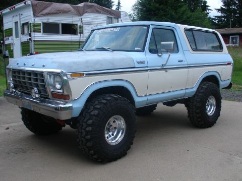 1978 Ford Bronco - 38.5s before body lift.