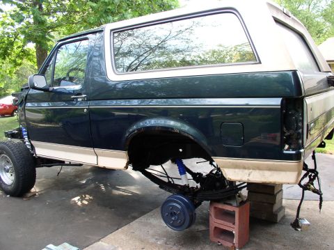 1993 Ford Bronco - Pretty rusted out but just wait