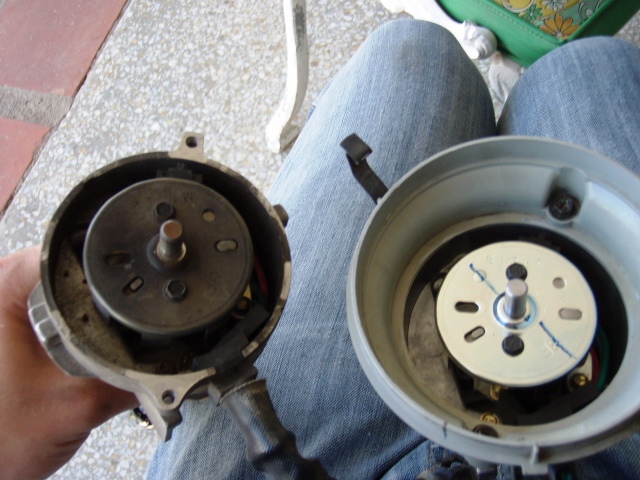 New distributor vs. Old distributor (damaged)