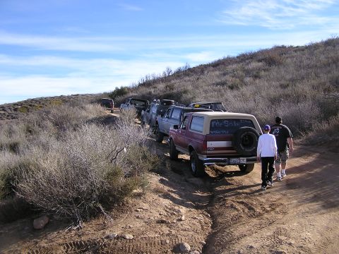 1990 Ford Bronco - Bronc's line up (going around)