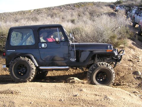 1990 Ford Bronco - Black Jeep spin little