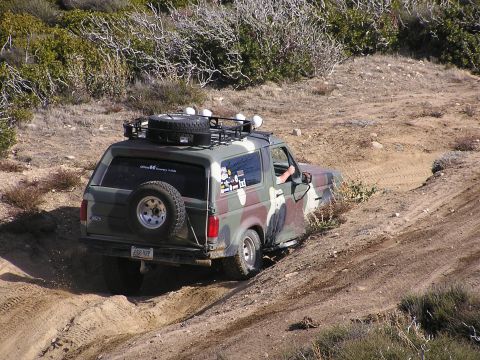 1990 Ford Bronco - Camo Bronco Diggin