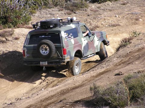 1990 Ford Bronco - Camo Bronco Diggin 3