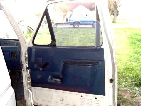 1988 Ford Bronco - passngr-side door
