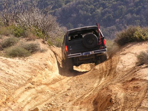 1990 Ford Bronco - Fartman nose down
